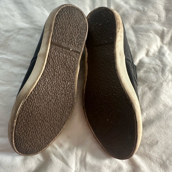 2 pair used Seavees baja slip magenta and black - Picture 3 of 6